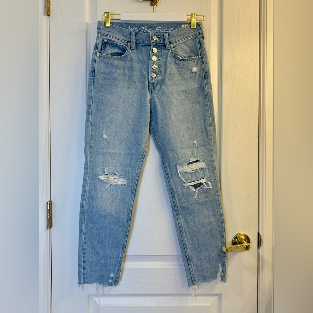 Free People We The Free Distressed Straight Jeans 26